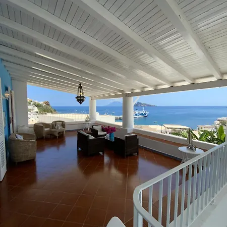 Basiluzzo Bed & Breakfast