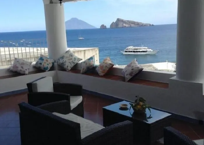 Basiluzzo 住宿加早餐酒店