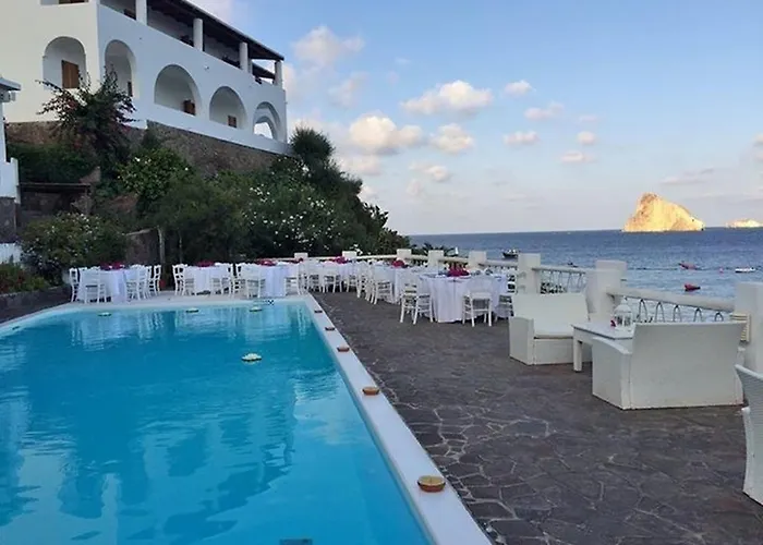 Basiluzzo Bed & Breakfast 4*