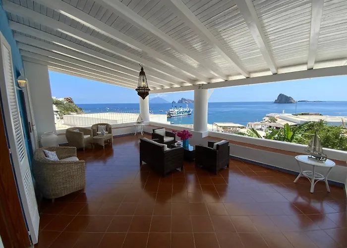 Basiluzzo Bed & Breakfast 4*