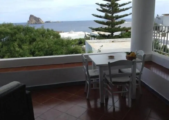 Basiluzzo Bed & Breakfast 4*